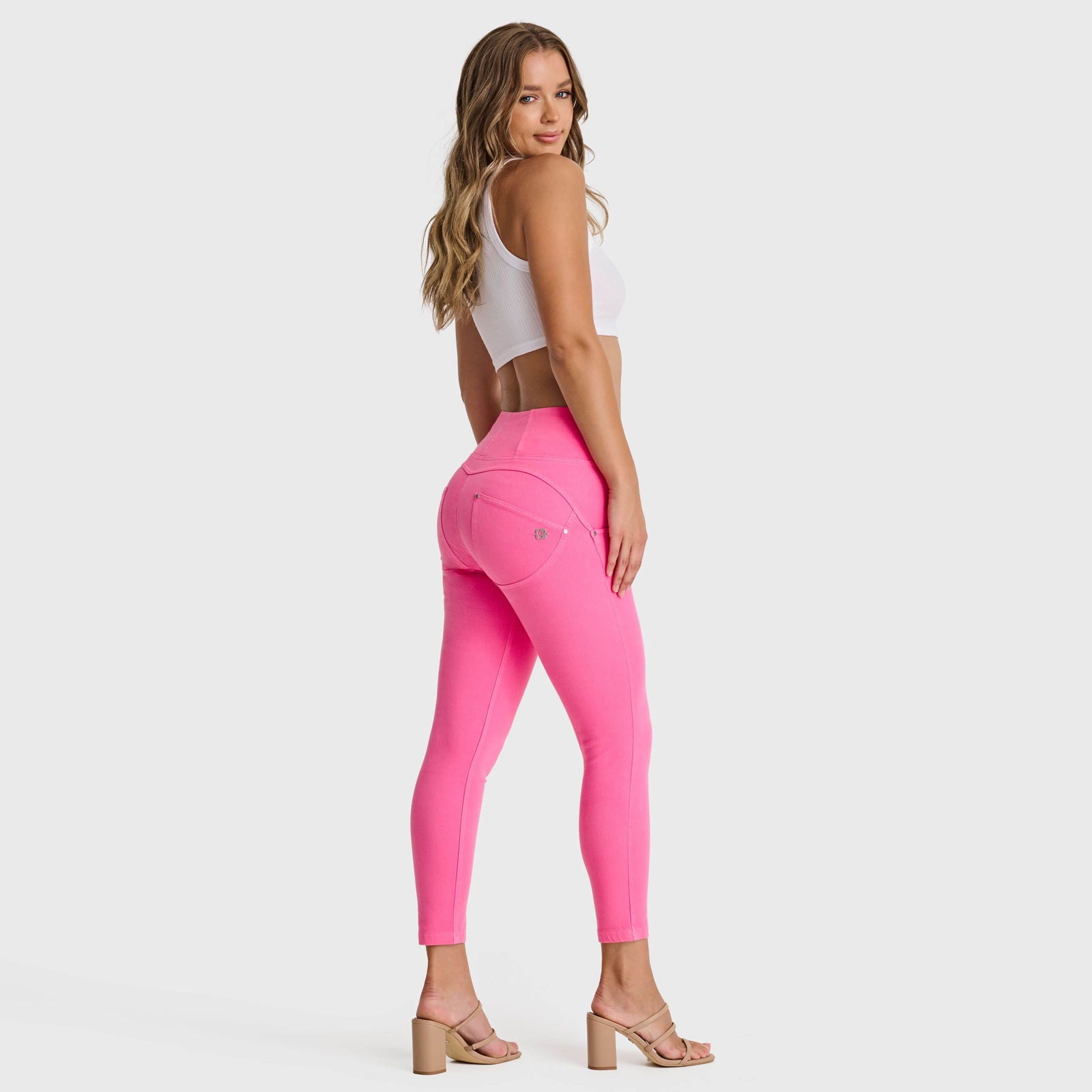 WR.UP® SNUG Jeans - High Waisted - 7/8 Length - Candy Pink 1