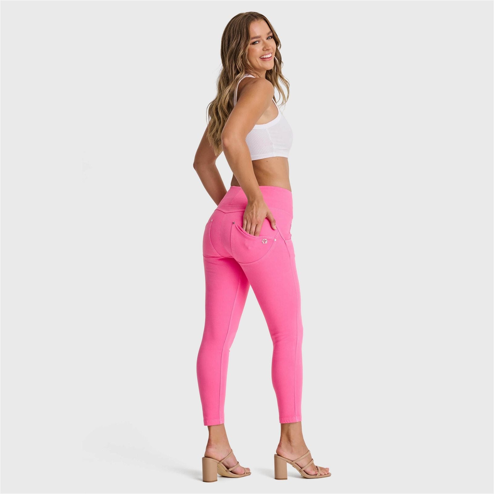 WR.UP® SNUG Jeans - High Waisted - 7/8 Length - Candy Pink 3