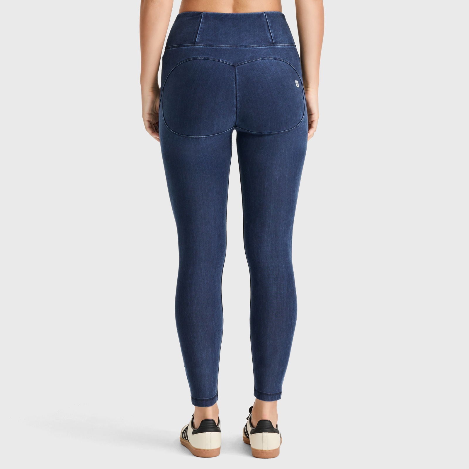 WR.UP® Core Denim - Super High Waisted - 7/8 Length - Dark Blue + Blue Stitching 3