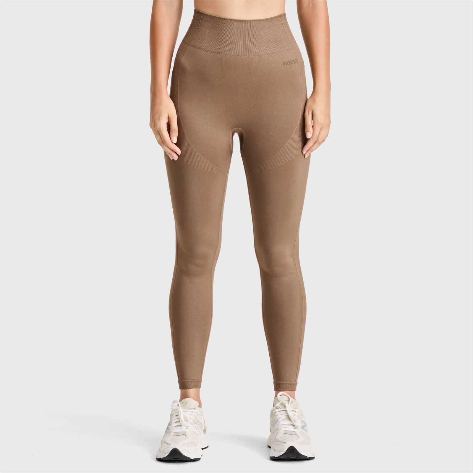 Seamless Active Leggings - High Waisted - 7/8 Length - Mocha 3