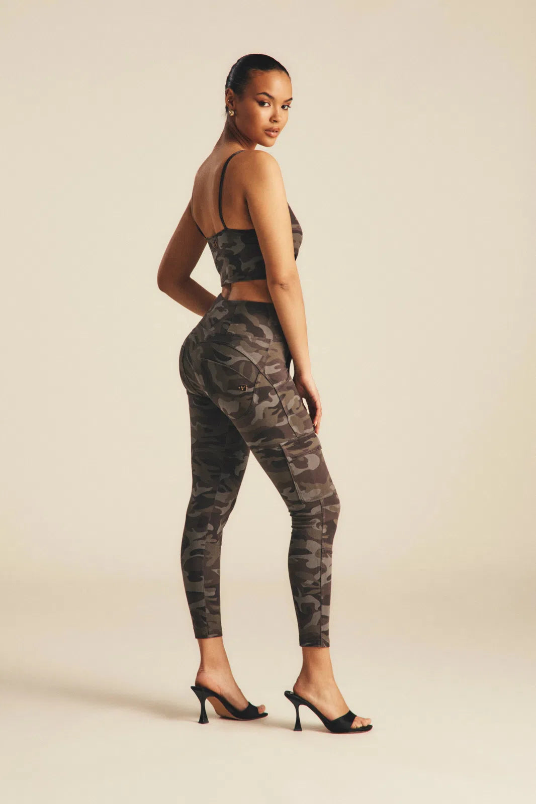 WR.UP® Cargo Fashion - High Waisted - 7/8 Length - Grey Camo 2