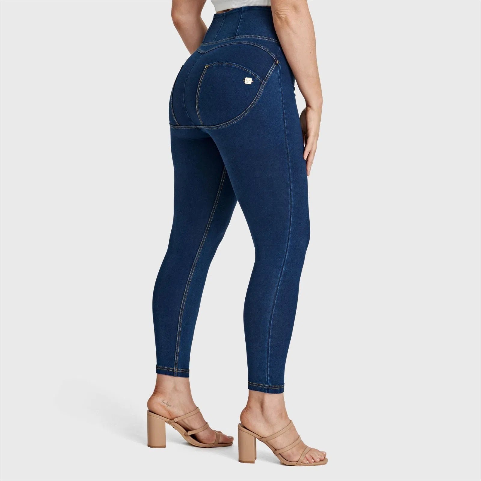 WR.UP® Curvy Denim - Zip High Waisted - 7/8 Length - Dark Blue + Yellow Stitching 1