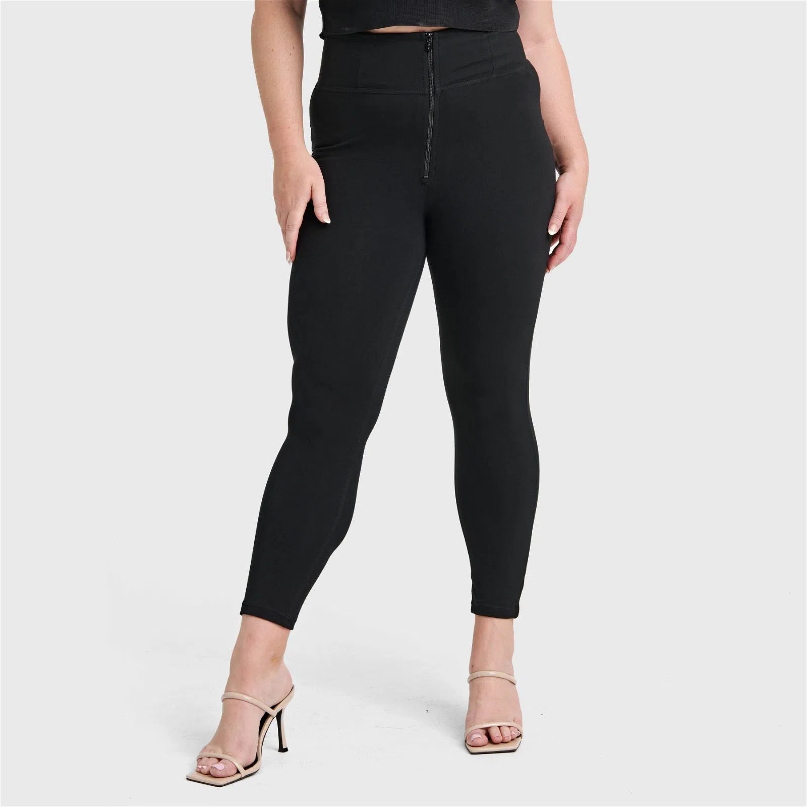 WR.UP® Curvy Fashion - Zip High Waisted - 7/8 Length - Black 2