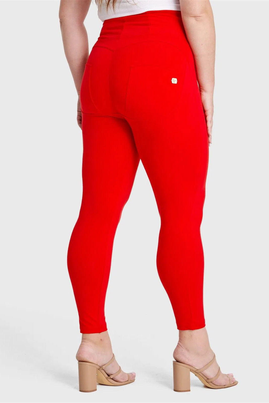 WR.UP® Curvy Fashion - Zip High Waisted - 7/8 Length - Red 2