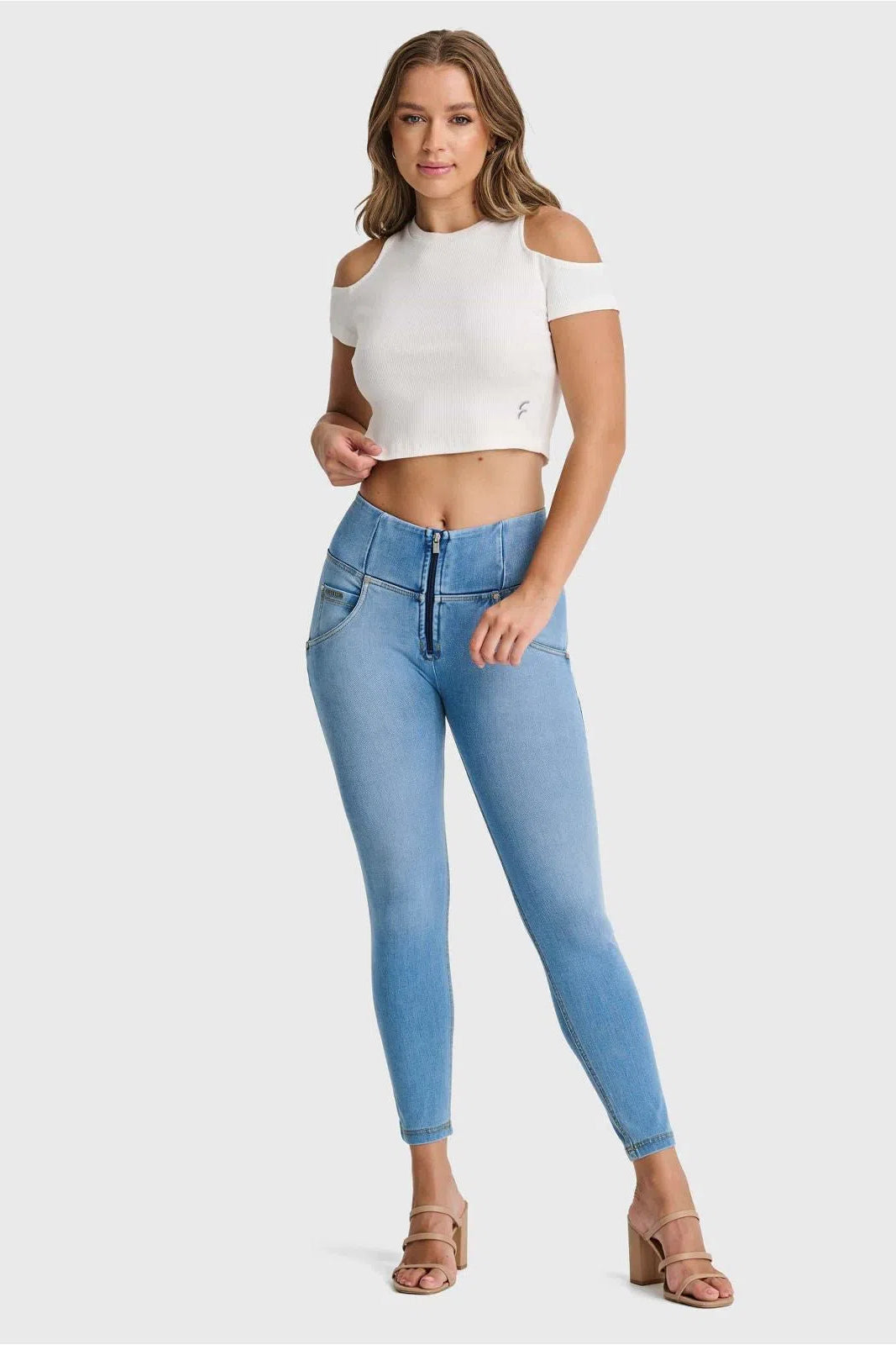 WR.UP® SNUG Jeans - High Waisted - 7/8 Length - Light Blue + Yellow Stitching 1