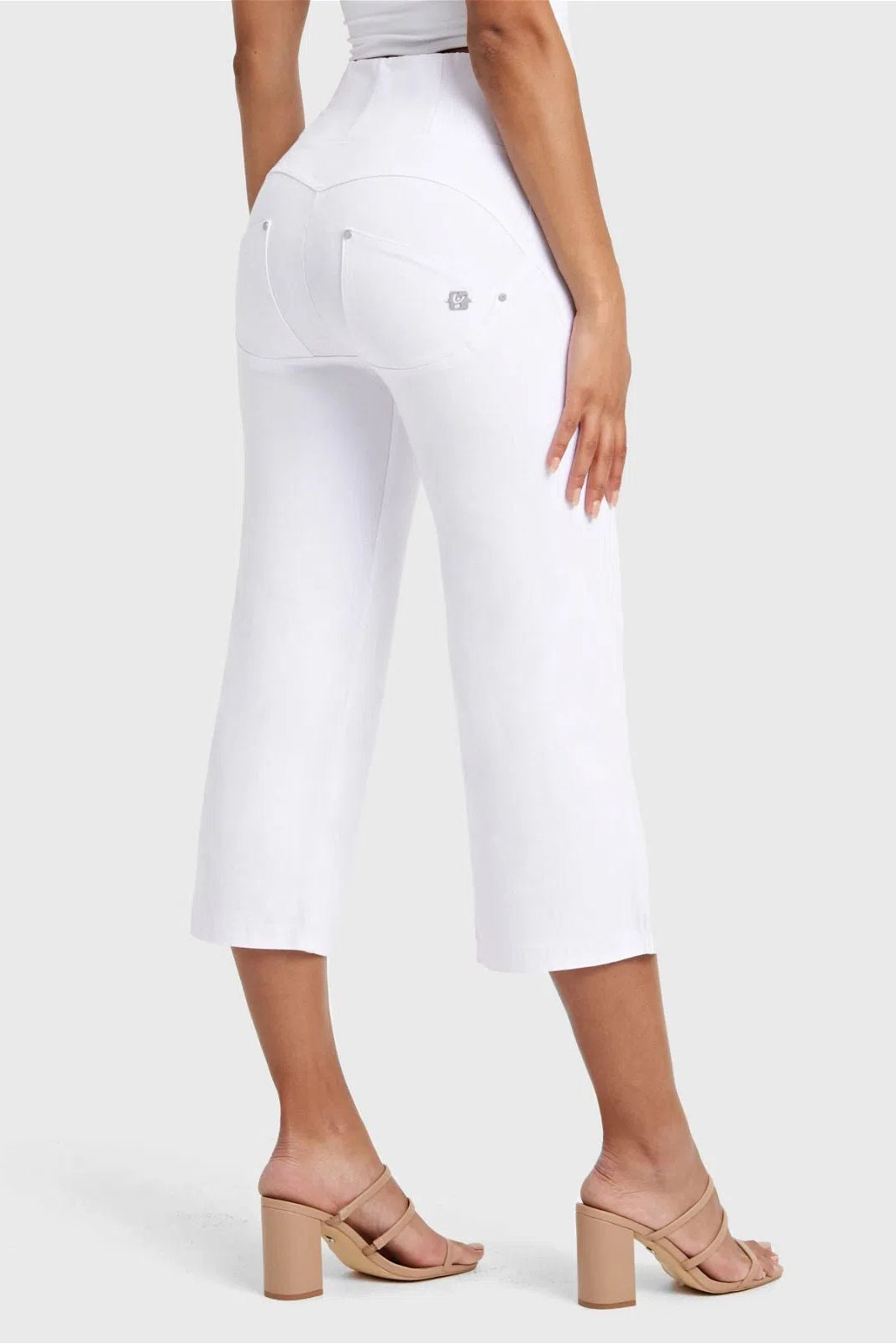 WR.UP® SNUG Jeans - High Waisted - Cropped - White 3