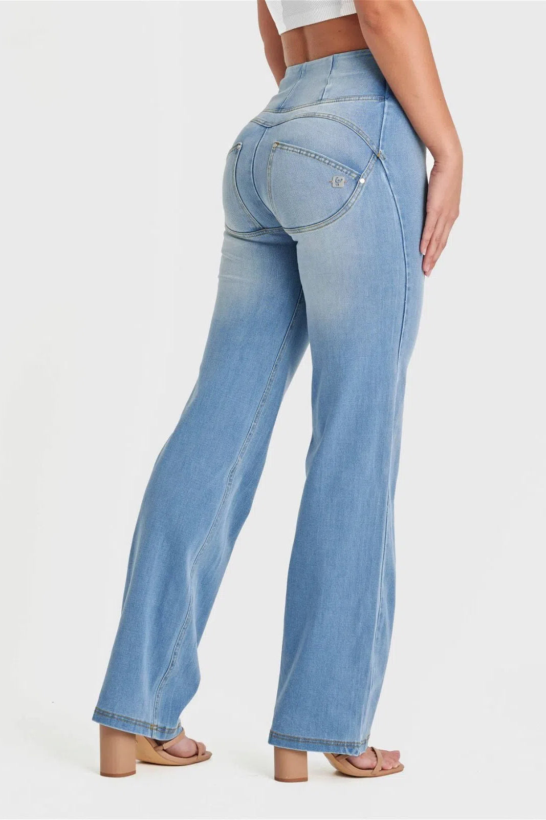 WR.UP® SNUG Jeans - High Waisted - Flare - Light Blue + Yellow Stitching 2